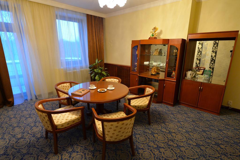 Ali Hotel Chabarowsk Zewnętrze zdjęcie