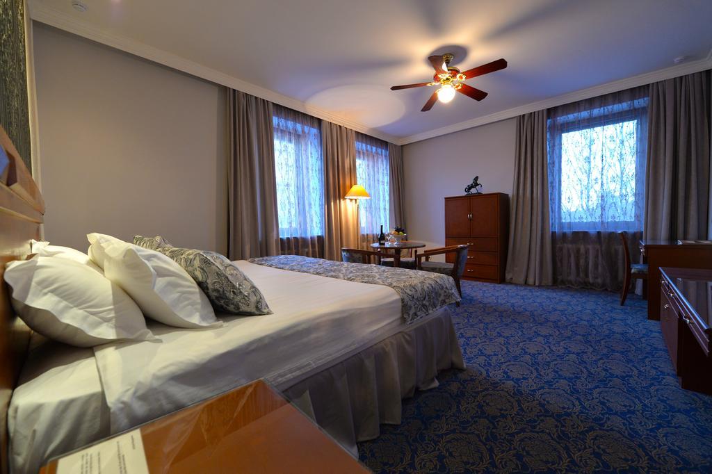 Ali Hotel Chabarowsk Zewnętrze zdjęcie