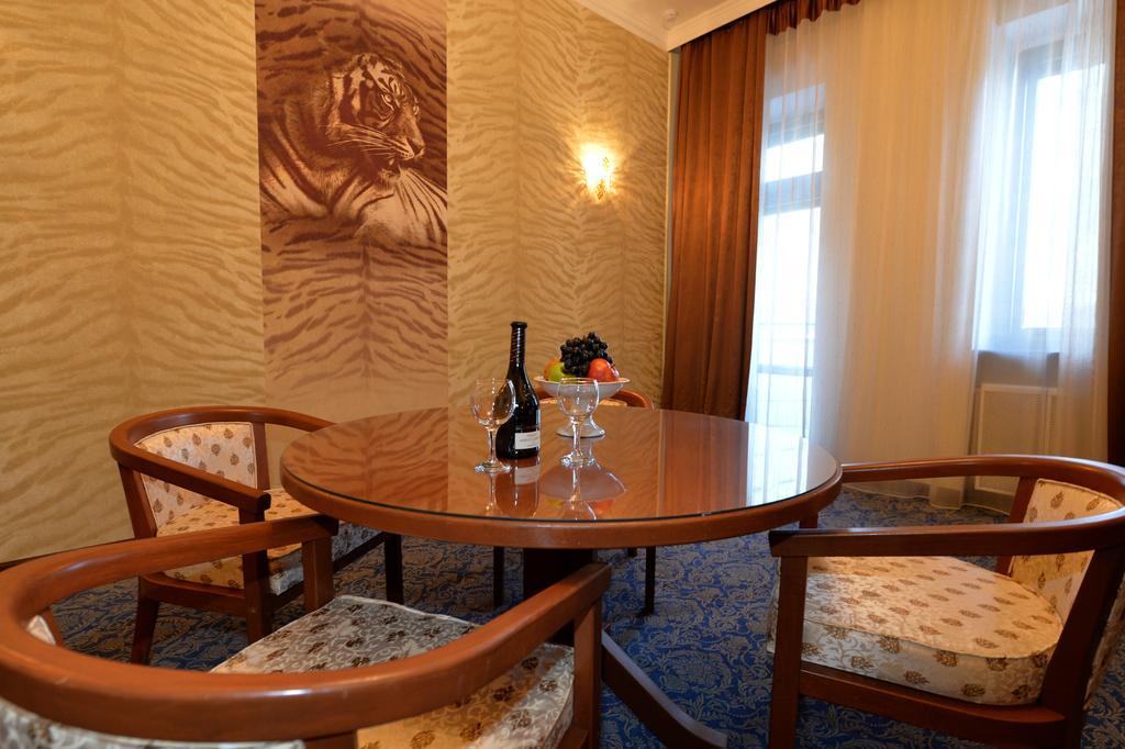 Ali Hotel Chabarowsk Zewnętrze zdjęcie