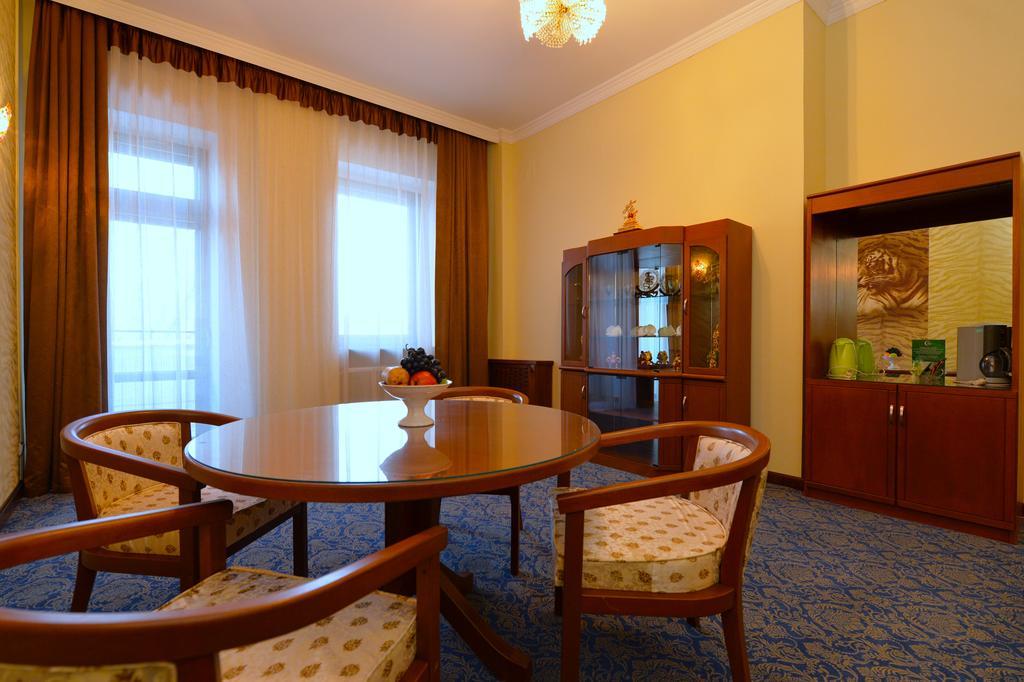 Ali Hotel Chabarowsk Zewnętrze zdjęcie